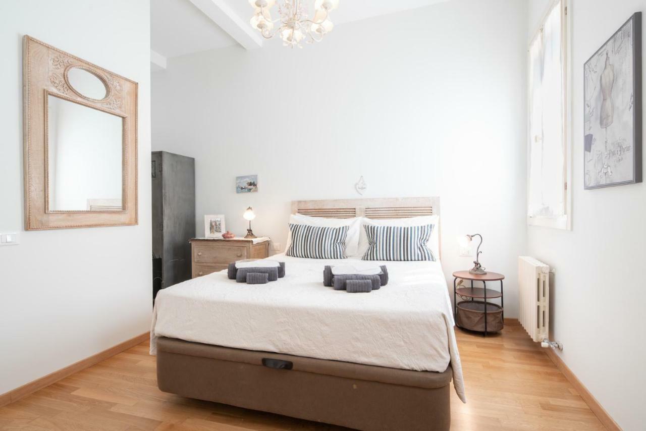 Апартаменты Casa Claudia Ai Frari Венеция Экстерьер фото